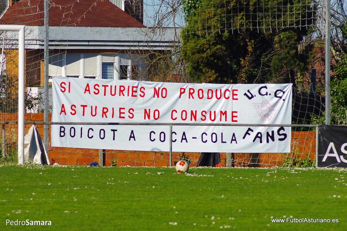 Pancarta del boicot a CocaCola