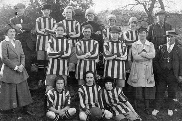 High Spen Women's football team, 1920