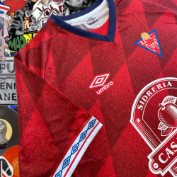 UC Ceares camiseta roja